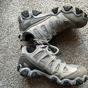 Oboz Women’s Hiking Shoes